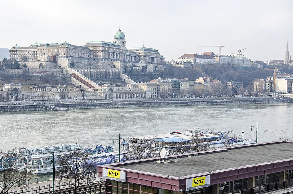 Danube Pest-Side Apartment Budapest Bagian luar foto
