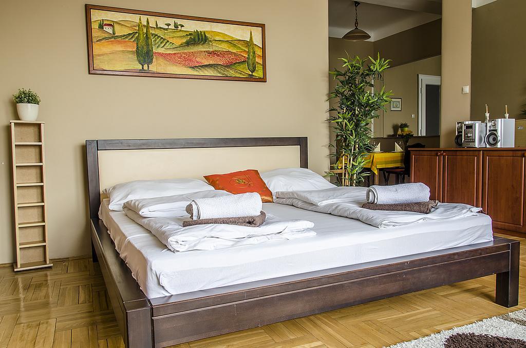 Danube Pest-Side Apartment Budapest Bagian luar foto